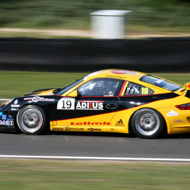 Kentenich uit de Porsche Carrera Cup in de Kumhobocht tijdens de DTM in Zandvoort